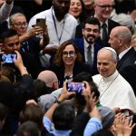 Ватикан, испытывающий нехватку средств, представил видеоролик о сборе средств, посвященный папе Льву