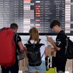 Полеты на индонезийский остров Бали возобновляются после сбоев из-за извержения вулкана