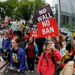 “Они нам не нужны”: почему Трамп запретил въезд путешественникам из 12 стран