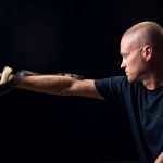 Человек, позволивший змеям укусить себя 200 раз, вселяет надежду на новое противоядие