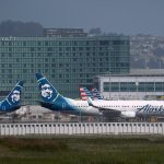 Американская авиакомпания Alaska Airlines отменяет все рейсы из-за перебоев в работе ИТ