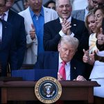 Трамп подписал декларацию о ликвидации последствий наводнения в Техасе в связи с “крупным стихийным бедствием”