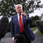 Президент США Трамп приказал уволить представителя лейбористской партии из-за “сфальсифицированных” данных о рабочих местах
