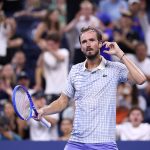 US Open: Даниил Медведев оштрафован на 42 500 долларов за выходку во время поражения в первом раунде