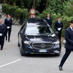 Король итальянской моды Джорджио Армани был похоронен на закрытых похоронах