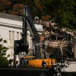 Трамп снес восточное крыло Белого дома, заявив, что не будет к нему прикасаться