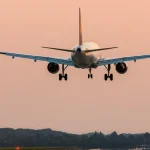Более 4000 рейсов задержаны из-за проблем с персоналом в аэропортах США, поскольку остановка продолжается