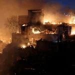 Массовый пожар охватил трущобы Бангладеш, оставив тысячи людей без крова