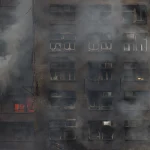 Пожар в Гонконге: трое сотрудников строительной фирмы, проявивших “грубую халатность”, арестованы за непредумышленное убийство