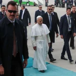 Папа Римский прибыл в Турцию, чтобы встретиться с Эрдоганом во время первой зарубежной поездки