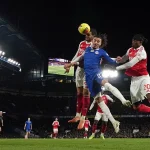 “Арсенал” удерживается “Челси” в составе 10 человек, “Ливерпуль” останавливает печальное бегство