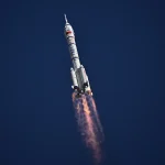 Предполагаемый удар обломками задерживает возвращение китайского космического корабля