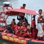 Подросток был спасен через несколько дней после кораблекрушения с мигрантами у берегов Малайзии, в результате которого погибли 26 человек