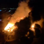 Огромный пожар, вызванный взрывами недалеко от столицы Аргентины; пострадали 5 заводов