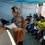 Смотрите: Дети Газы медленно возвращаются в школу после 2 лет смертоносной войны